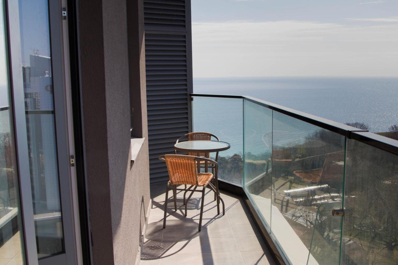 Apart Hotel Greenwood Near Sea Odesa Exterior foto
