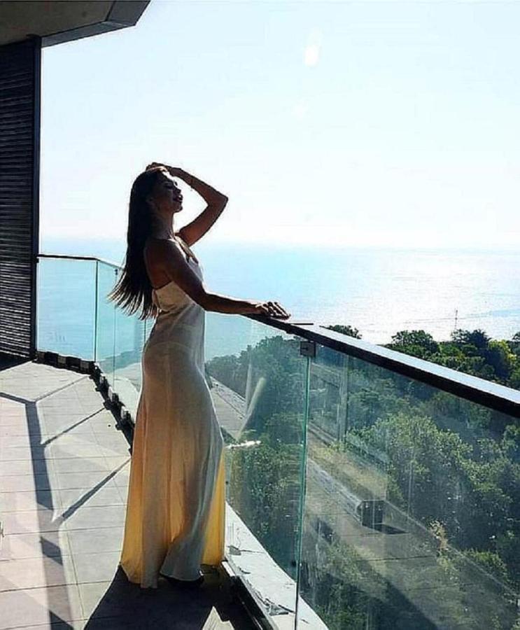 Apart Hotel Greenwood Near Sea Odesa Exterior foto